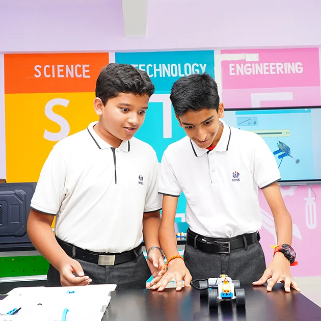 Robotics and tinkering activity at NHIS