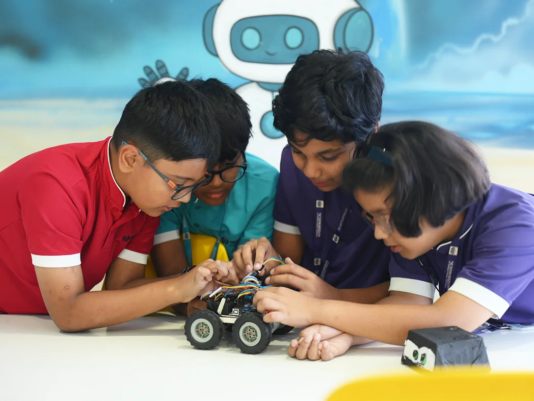 Students working in the NHIS science laboratory