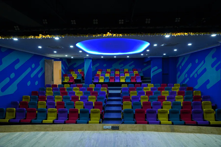 A V Room at New Horizon International School — photograph 1