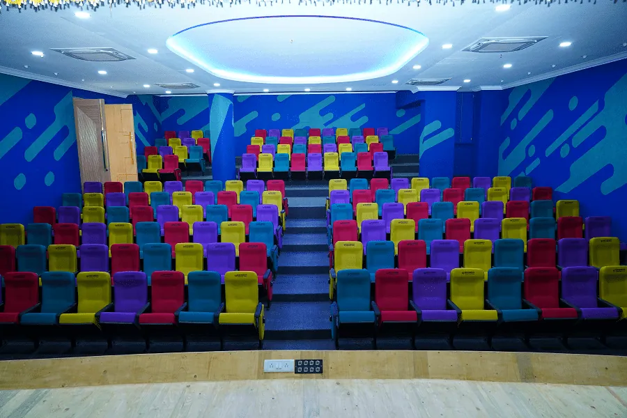A V Room at New Horizon International School — photograph 4