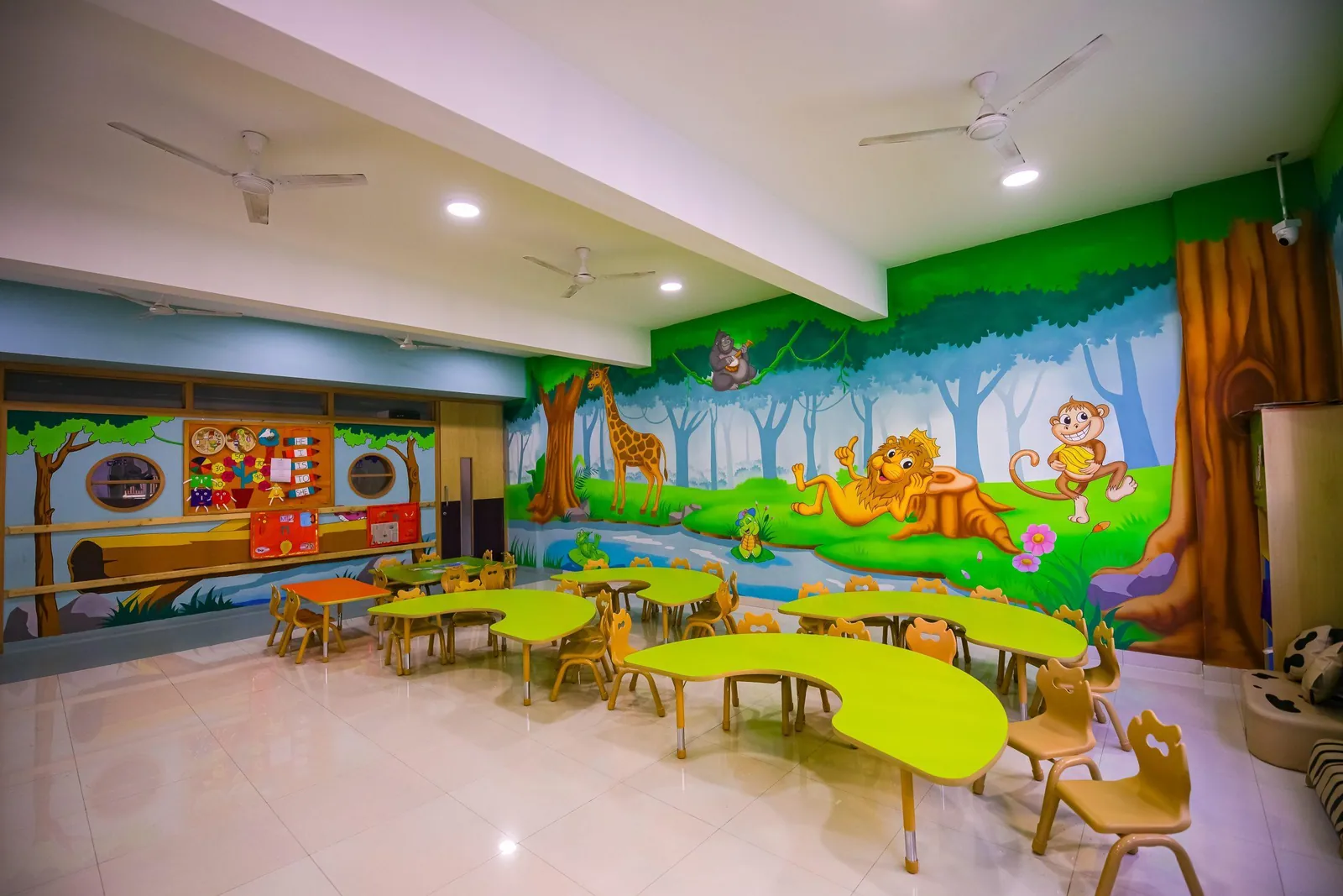 Class Rooms with Furniture at New Horizon International School — photograph 10