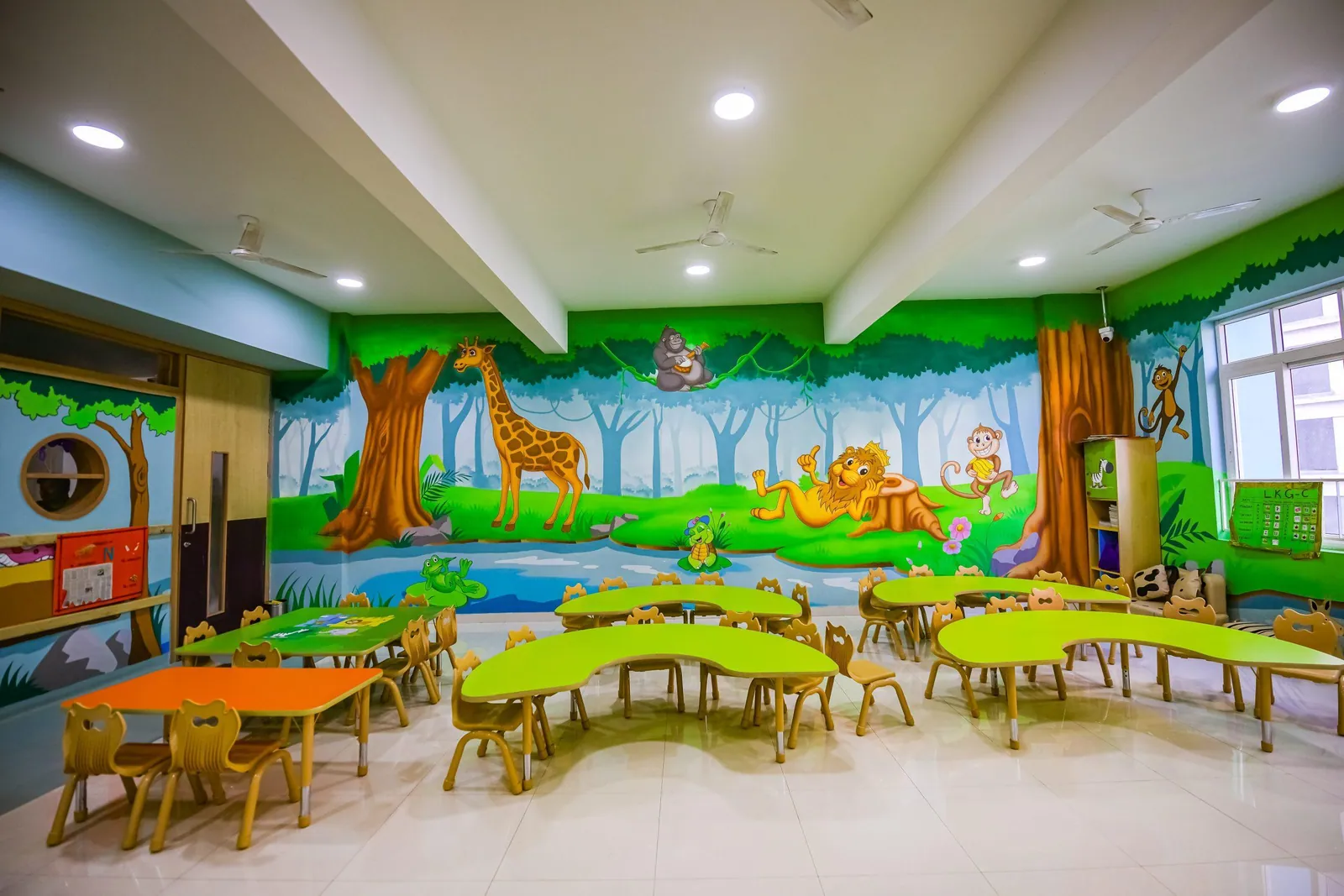Class Rooms with Furniture at New Horizon International School — photograph 12